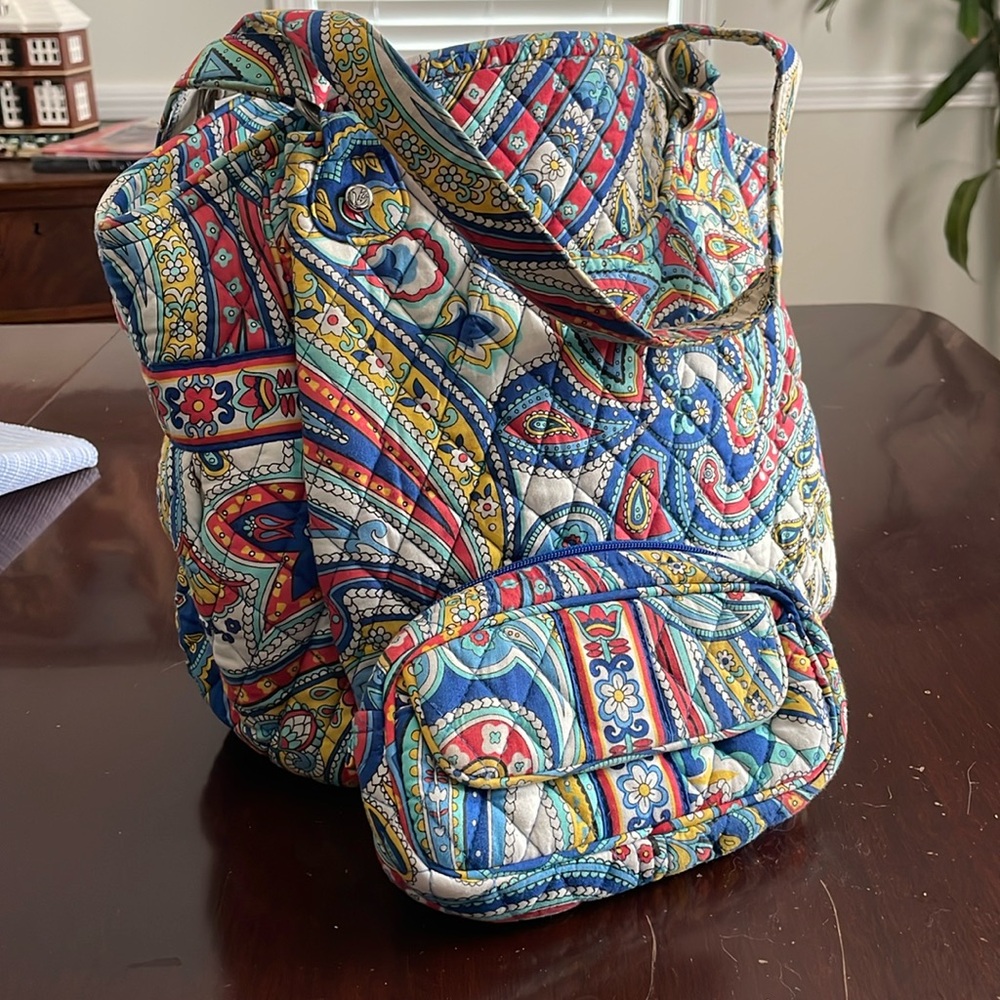 Vera Bradley Large Marina Paisley pattern Glenna purse and matching cosmetic